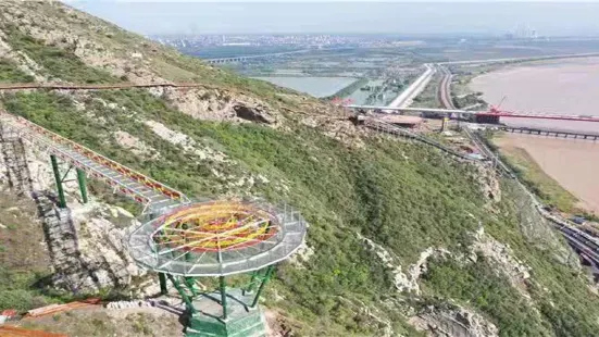 Longmen High-altitude Glass Observation Deck