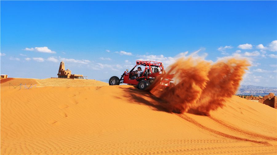 Desert Off-Roading in Zhongwei