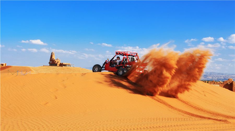 Desert Off-Roading in Zhongwei