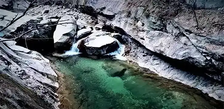 Hotel in zona Longjingxia Waterfall