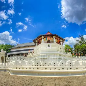 Private Day Tour To Kandy From Kaluthara