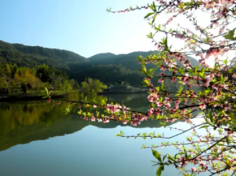 Sanbaishan Mountain Scenic Area