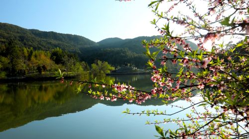 Sanbaishan Mountain Scenic Area