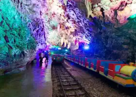 Yishui Cave