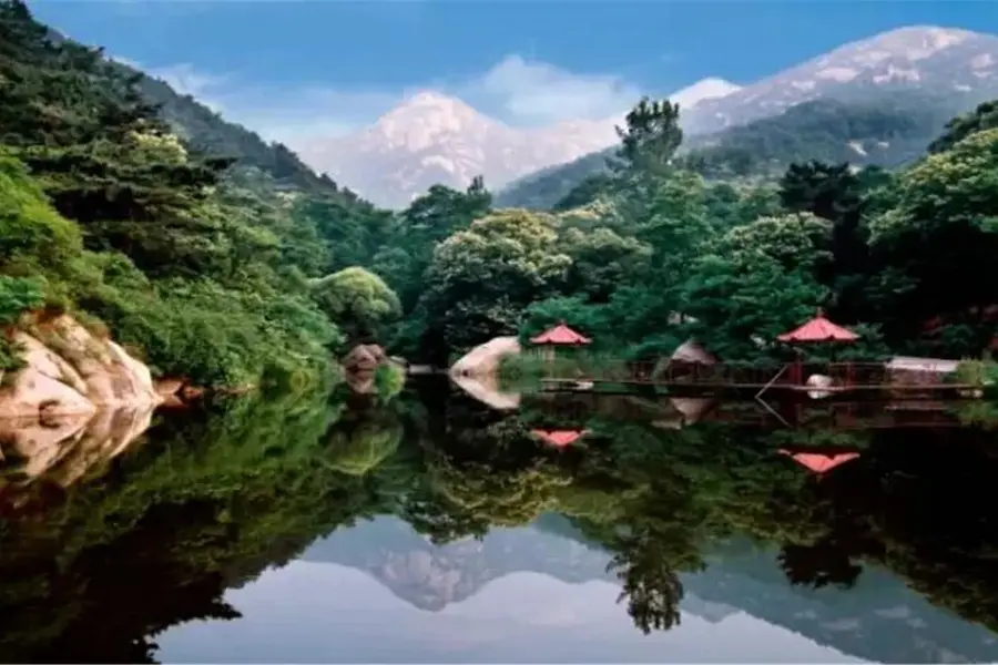 Qiaolingqian Boshan Karst Cave