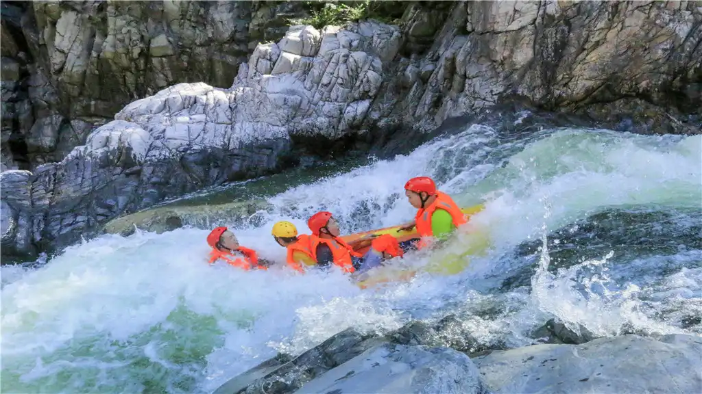 Hotels near King Kong Terrace Canyon Drifting