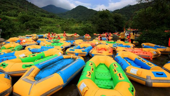 Xinxing Rafting