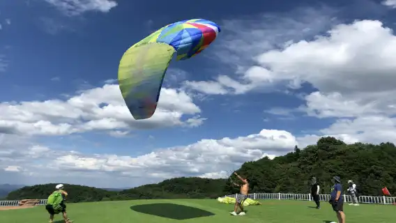 重慶極海-南山南滑翔傘基地滑翔傘飛行體驗【專業教練帶飛+贈送GOPRO視頻拍攝】