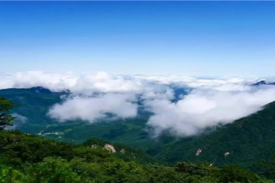 大別山主峰景區白馬尖