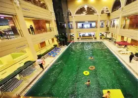 Taishan Tianchi Hot Spring Hotel