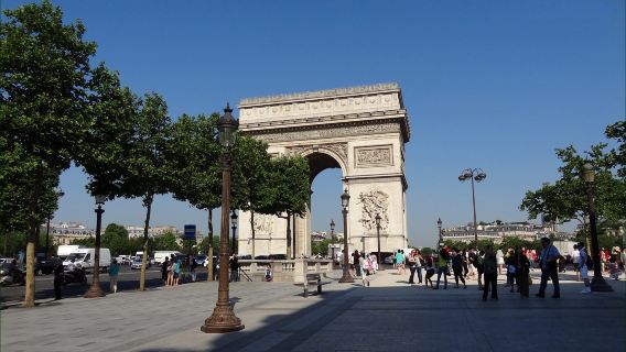 法國巴黎周邊凡爾賽楓丹白露宮包車一日遊中文司機