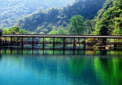 遠安鳴鳳山風景区