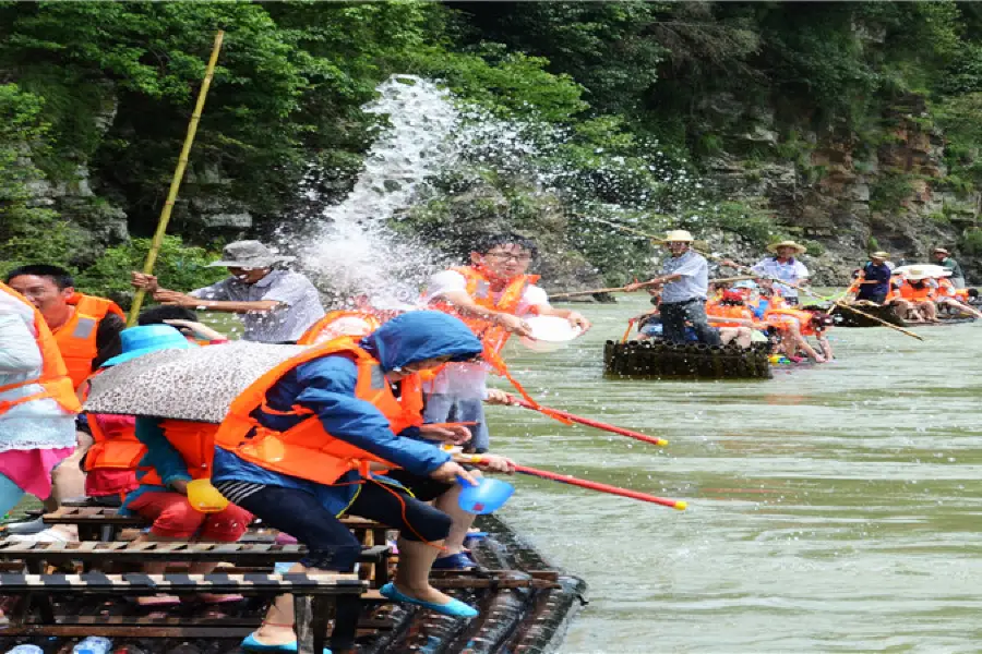 The Greatest Drifting in South Yangtze River