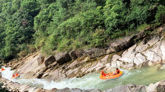 Snow Mountain Rafting