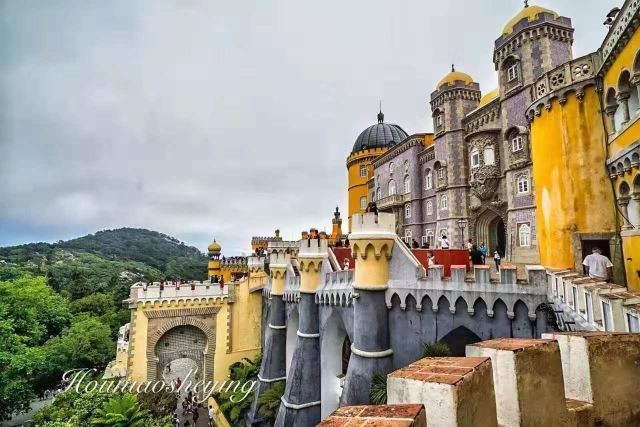 葡萄牙佩納宮+摩爾人城堡+辛特拉王宮+羅卡角中文包車一日遊