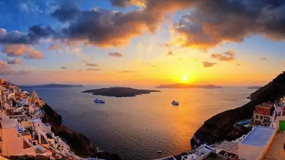 ทัวร์วันเดียว/ทัวร์หลายวัน เมือง Oia + เมือง Pyrgos, Santorini, กรีซ
