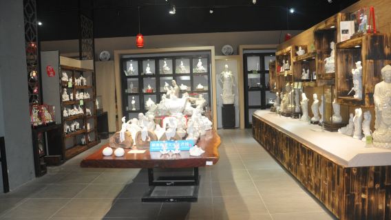 Quanzhou Dehua Ceramic Culture Daixian Waterfall Private Group Private Group One-Day Tour from Xiamen City