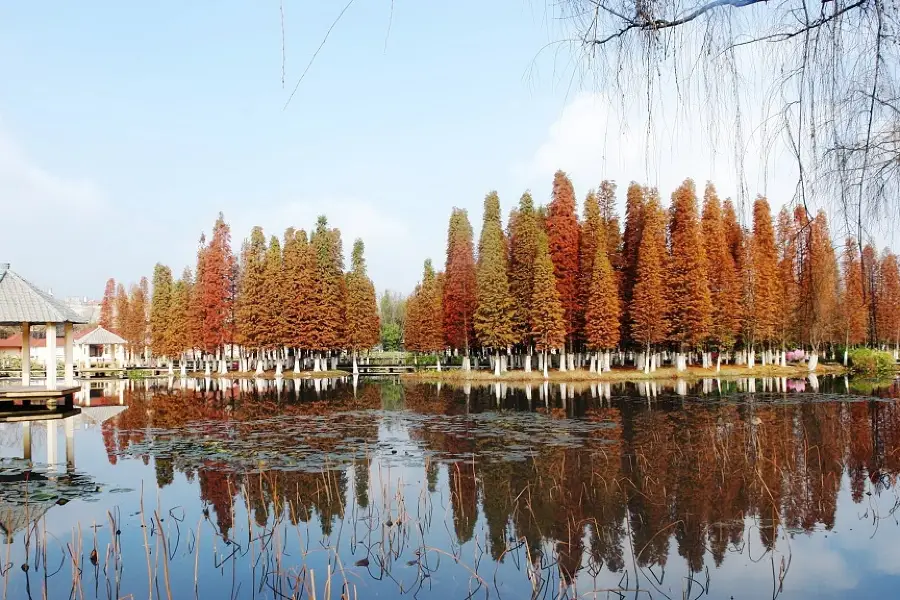 Yingyuetan Hot Springs