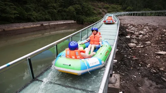 Qiliping Glass Bridge Rafting