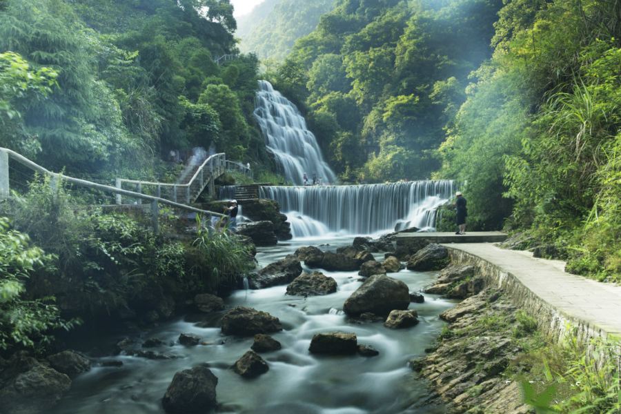 華鎣山天意谷景區