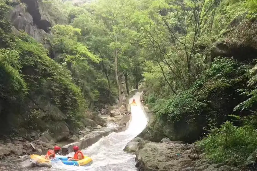 廬山西海漂流