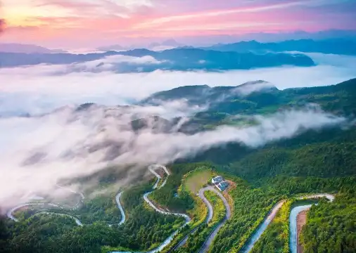 鄰近景星岩的酒店