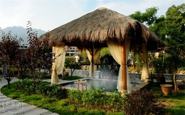 Hot Springs in Lushan