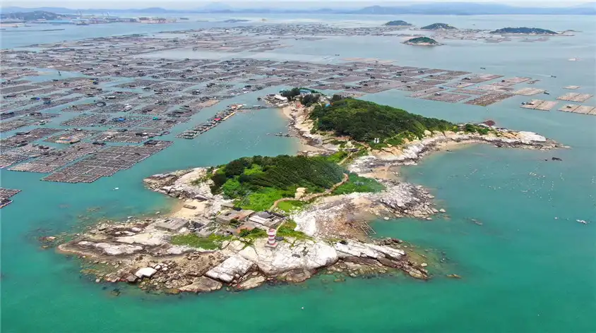 Hotels near Ma'an Islet