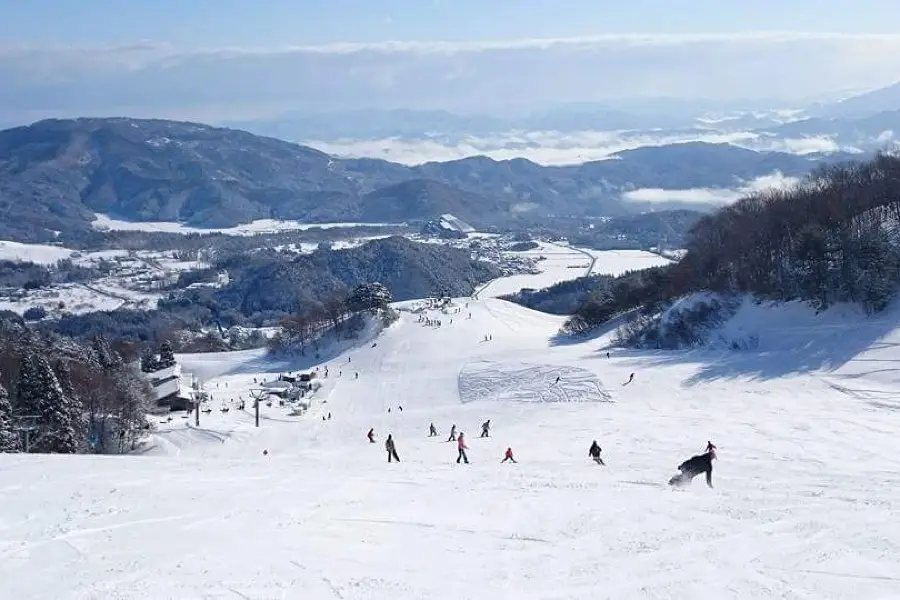 Manba Ski and Snowboard Resort