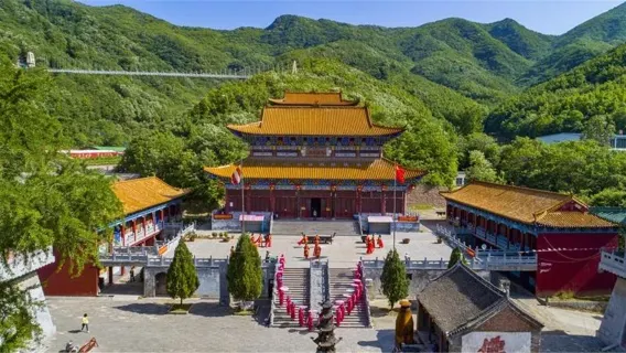 玩水避暑