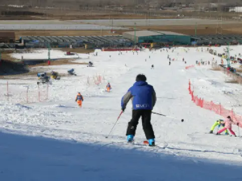 Lianhua Mountain Ski Resort