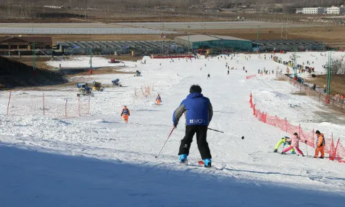 蓮花山滑雪場