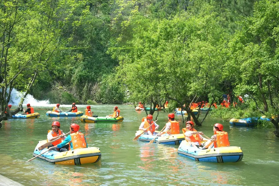 Dahong Mountain Drifting