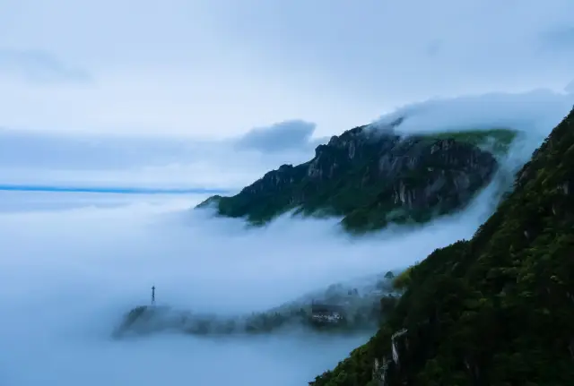 Sea of Clouds Sightseeing on Wugong Mountain