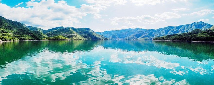Qian Xia Lake