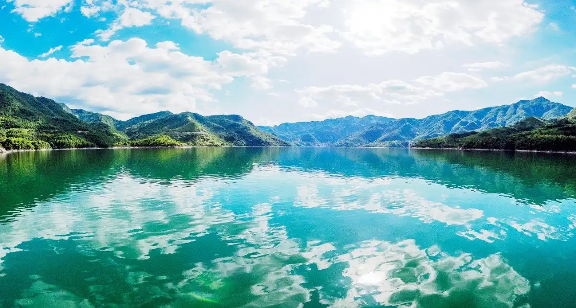 Hotels near Qian Xia Lake