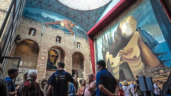 バルセロナ発 ダリ劇場美術館 フィゲラスとカダケス観光少人数観光ツアー Trip Com バルセロナ発 ダリ劇場美術館 フィゲラスとカダケス観光少人数観光ツアー Trip Com