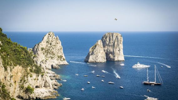 ทัวร์วันเดียว/ทัวร์หลายวัน ไปเกาะคาปรี อิตาลี|ไป-กลับ หลายเมือง|รวม ตั๋วเรือ|ทัวร์ถ้ำบลูกร็อตโต (ตัวเลือก)