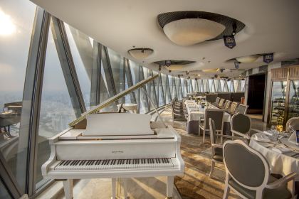 LUTECE French Revolving Restaurant