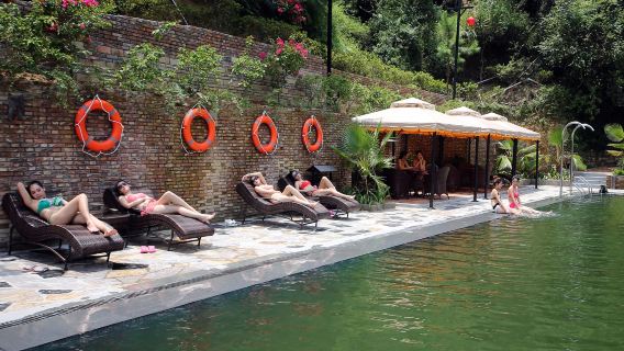 中國廣東新興新興天露山旅遊度假區一日遊
