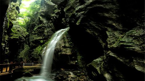 張家界朝陽地縫景勝地