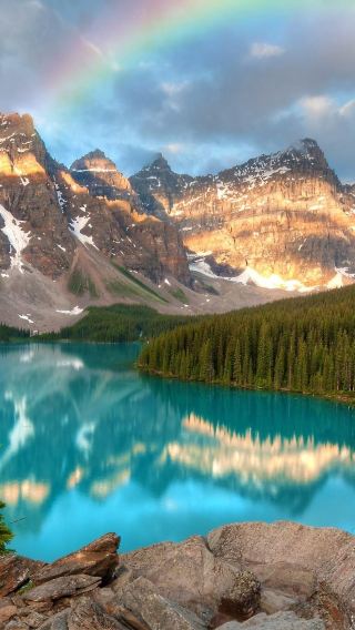 1-day tour to Banff National Park and Yoho with Lake Louise and Moraine Lake pass included