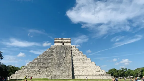 tour 1 ngày Chichen Itza và Giếng Trời Đôi nổi tiếng trên Internet [Khám phá nền văn minh Maya bao gồm vé vào cổng và bữa trưa]