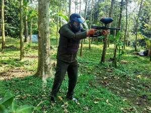2 Hours Paintball in Caringin