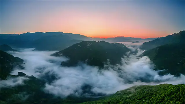 Sea of Clouds Sightseeing in Dazhou