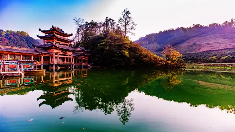 Hotels in Shizong County