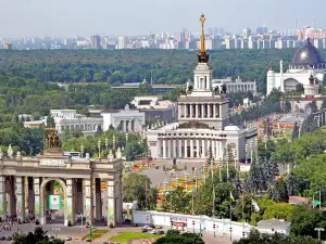 4-Hour Sights of Communism Private Tour in Moscow