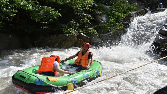 Panlong Creek Drifting