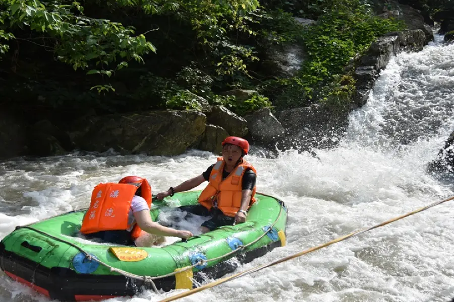 Panlong Creek Drifting