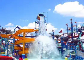 安吉歡樂風暴水上樂園
